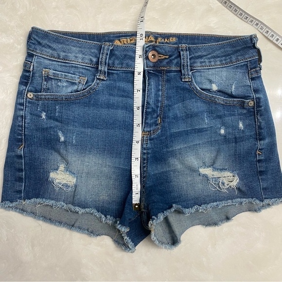 Arizona Mid Rise Jean Shorts Size 3 - Picture 8 of 12